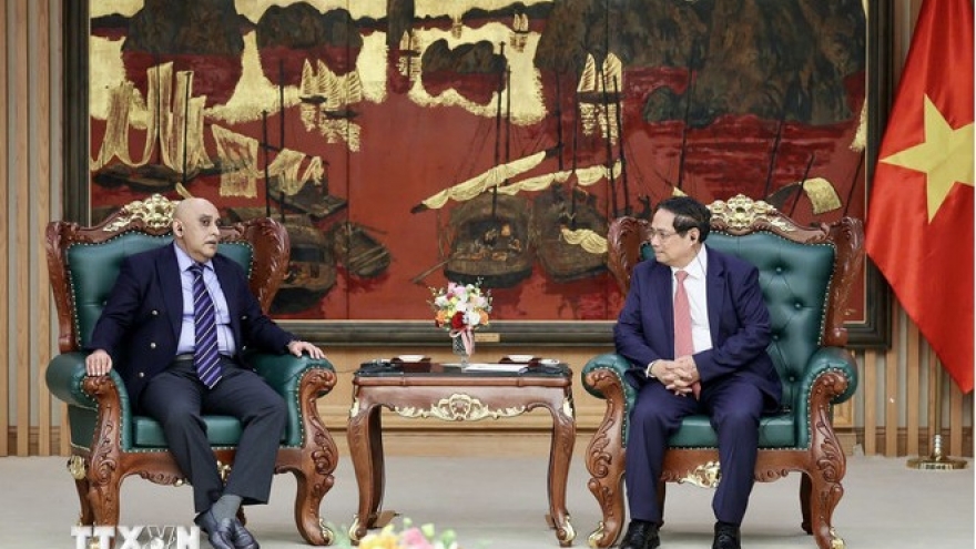 PM pledges strong support for Makara Capital’s investment in priority sectors